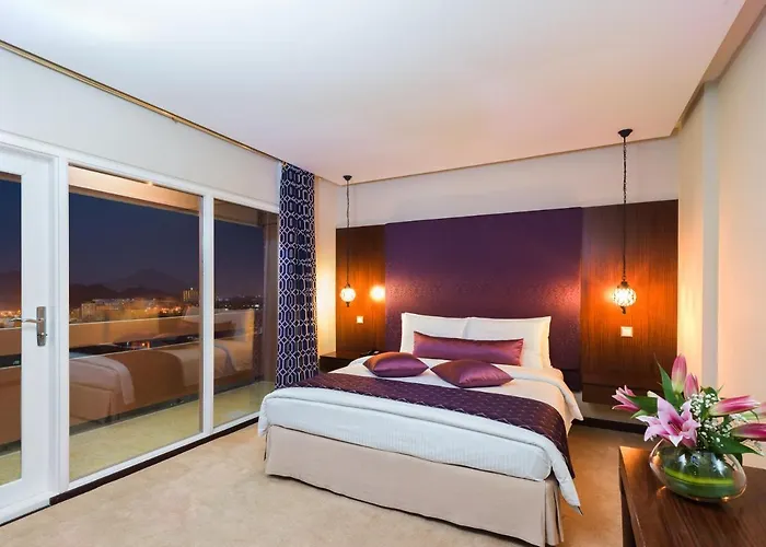 Al Falaj Hotel
