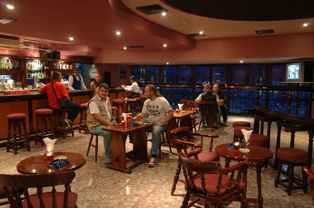 Hotel Al Falaj